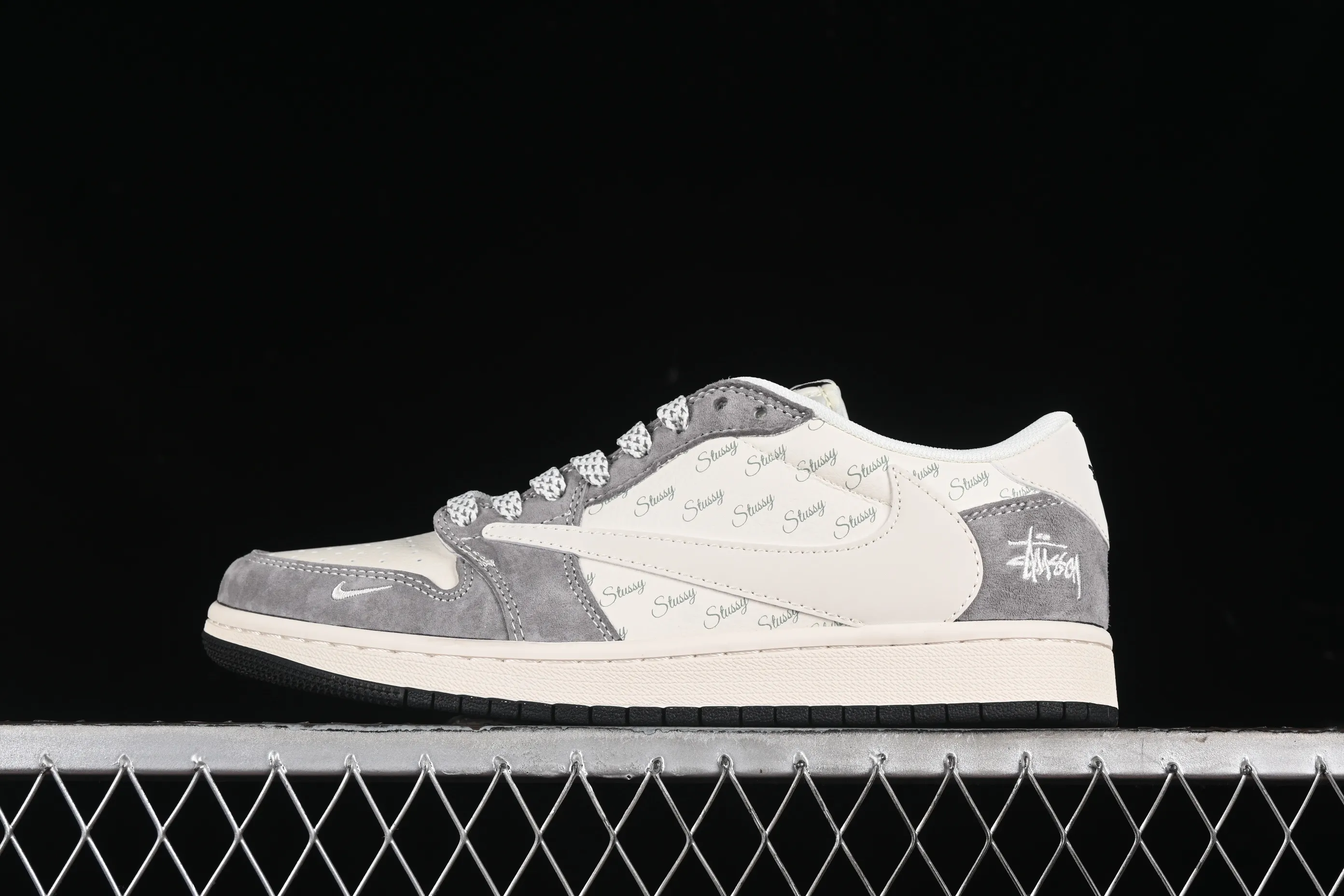 All categories Air Jordan Jordan series basketball shoes Air Jordan 1 Low High-end customized low-top sneakers Travis Scott x Fragment Design x Air Jordan 1 Low OG SP AJ1 Joe 1 Stussi joint-lead gray low-top cultural casual sneakers XY2688-124
